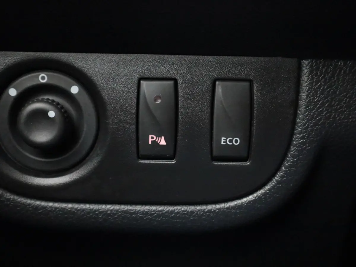 1.0 TCe 100 Plus | WORDT VERWACHT | NAVIGATIE | CRUISE CONTROL | AIRCO | MULTIFUNCTIONEEL STUURWIEL |