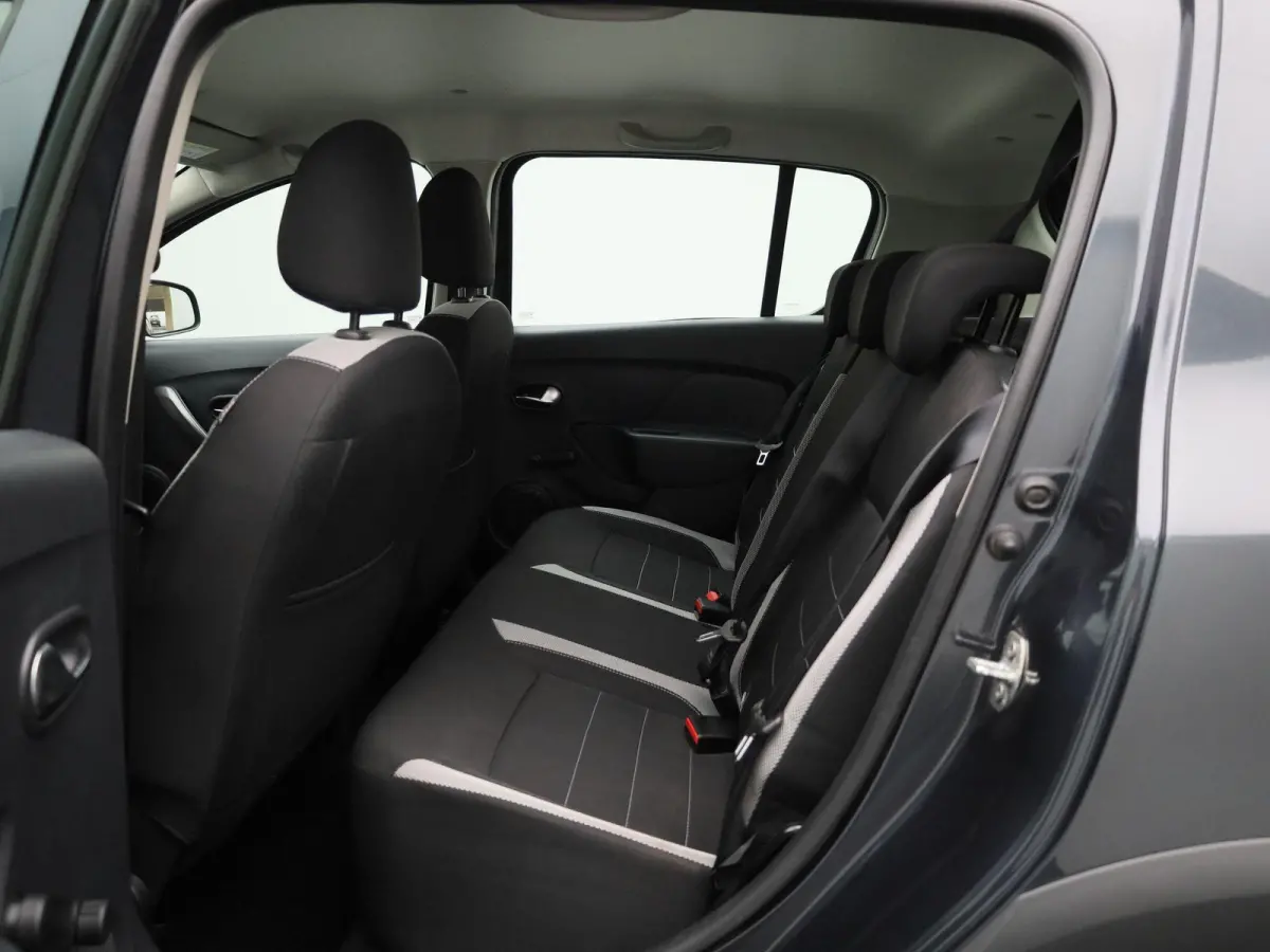 1.0 TCe 100 Plus | WORDT VERWACHT | NAVIGATIE | CRUISE CONTROL | AIRCO | MULTIFUNCTIONEEL STUURWIEL |