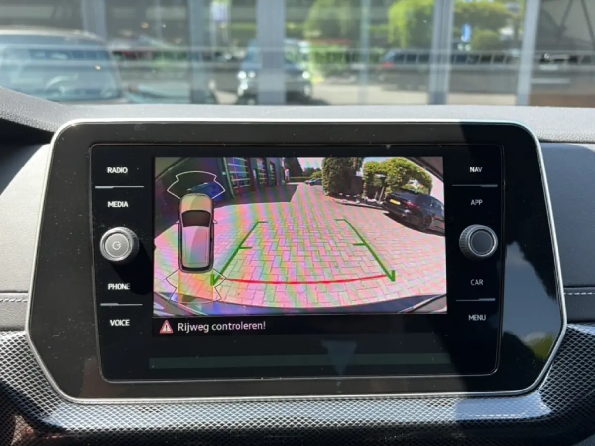 1.0 TSI DSG R-LINE AFN.TREKHAAK/CAMERA/ACC/STOELVERW/CARPLAY