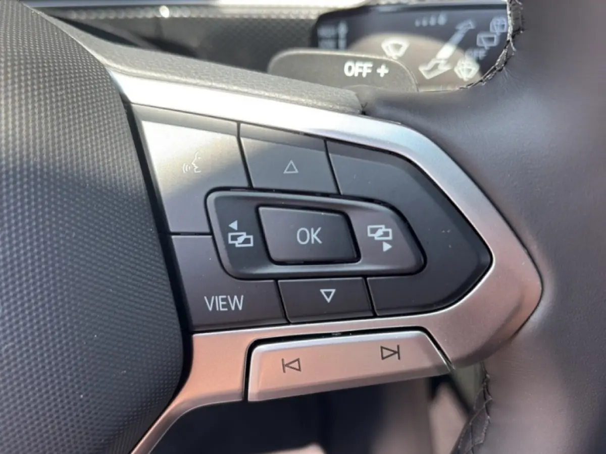 1.0 TSI DSG R-LINE AFN.TREKHAAK/CAMERA/ACC/STOELVERW/CARPLAY