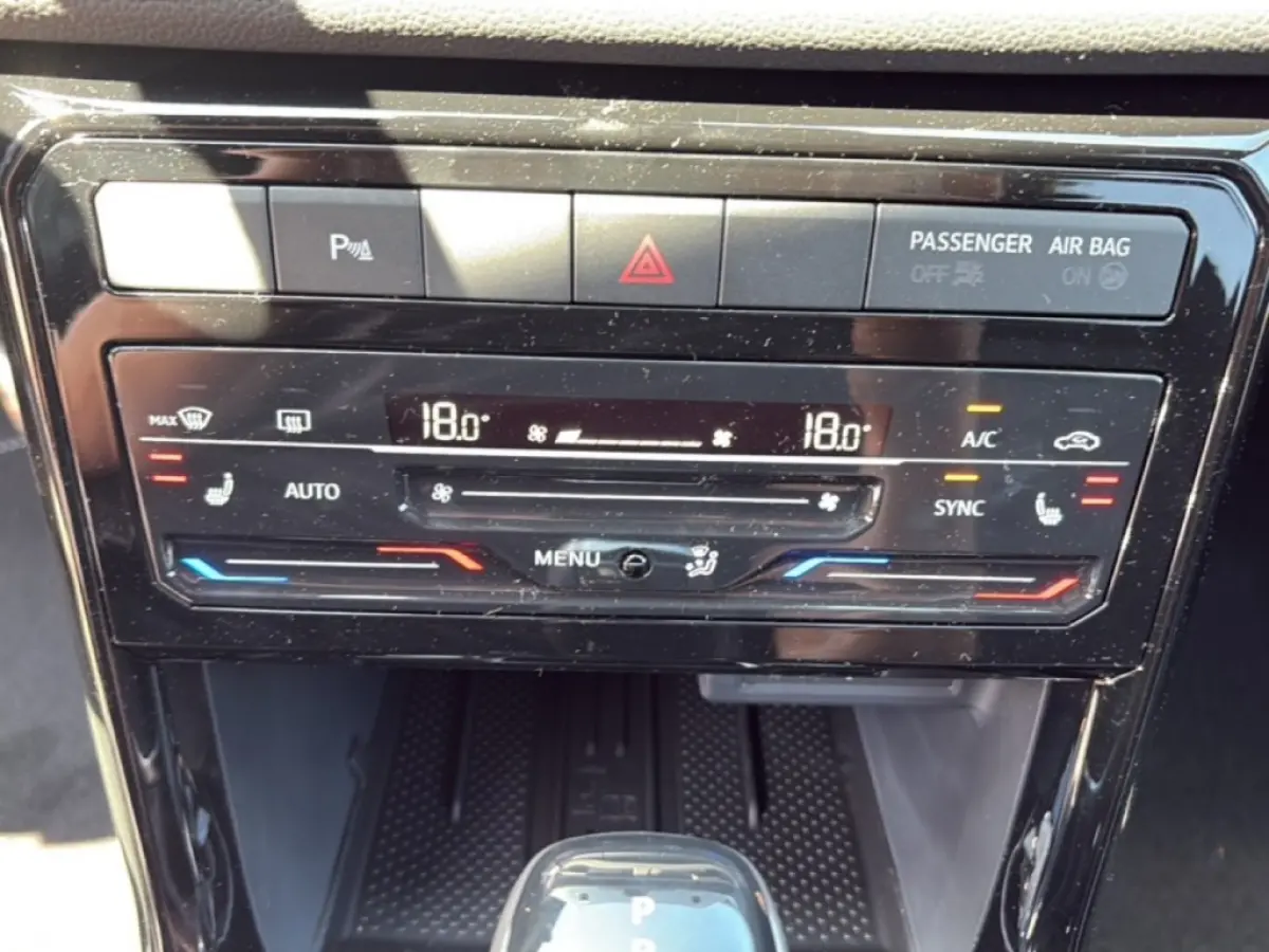 1.0 TSI DSG R-LINE AFN.TREKHAAK/CAMERA/ACC/STOELVERW/CARPLAY