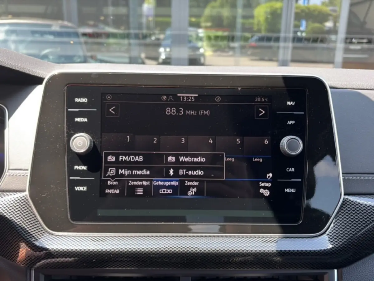 1.0 TSI DSG R-LINE AFN.TREKHAAK/CAMERA/ACC/STOELVERW/CARPLAY
