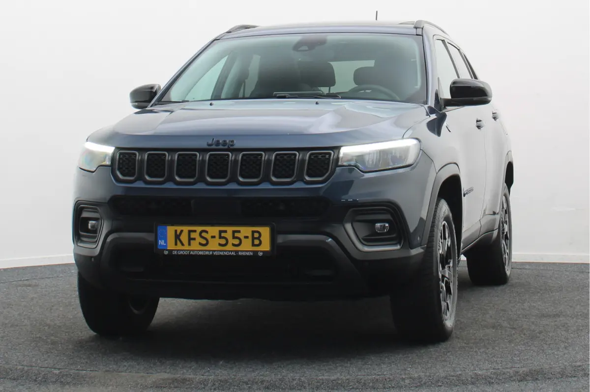 4xe 240 Plug-in Hybrid Trailhawk Panoramadak, Leder/Stof, ACC, Camera, Apple Carplay, Virtual Cockpit, 17''