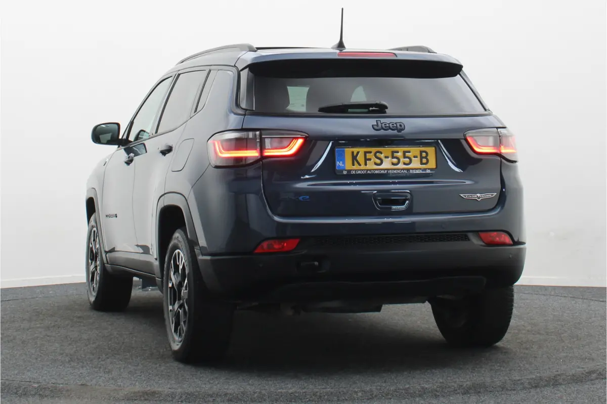 4xe 240 Plug-in Hybrid Trailhawk Panoramadak, Leder/Stof, ACC, Camera, Apple Carplay, Virtual Cockpit, 17''