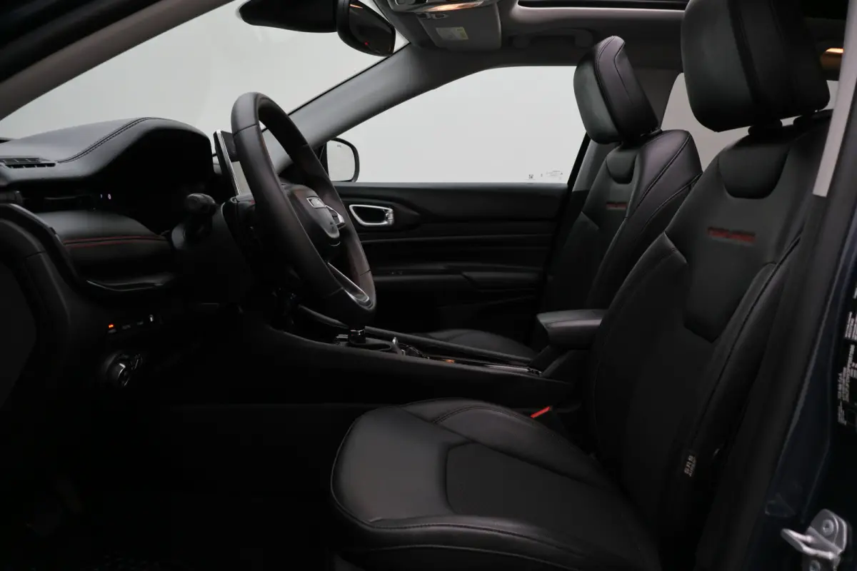 4xe 240 Plug-in Hybrid Trailhawk Panoramadak, Leder/Stof, ACC, Camera, Apple Carplay, Virtual Cockpit, 17''