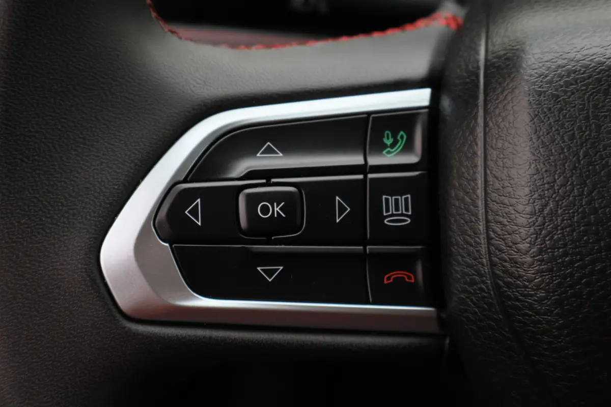 4xe 240 Plug-in Hybrid Trailhawk Panoramadak, Leder/Stof, ACC, Camera, Apple Carplay, Virtual Cockpit, 17''
