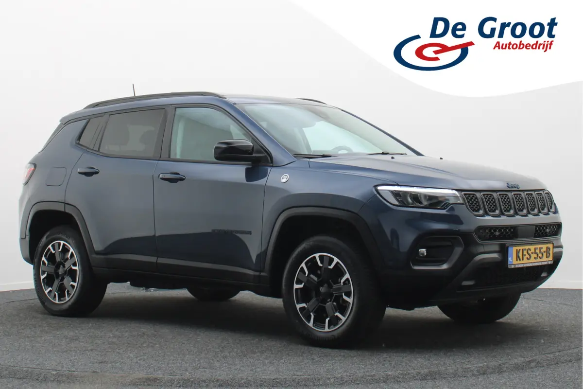 4xe 240 Plug-in Hybrid Trailhawk Panoramadak, Leder/Stof, ACC, Camera, Apple Carplay, Virtual Cockpit, 17''