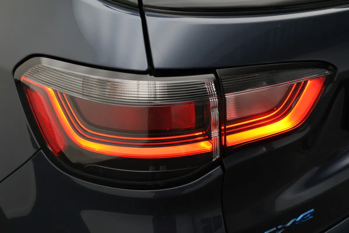 4xe 240 Plug-in Hybrid Trailhawk Panoramadak, Leder/Stof, ACC, Camera, Apple Carplay, Virtual Cockpit, 17''