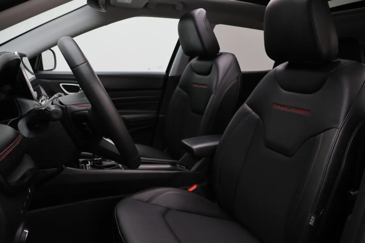4xe 240 Plug-in Hybrid Trailhawk Panoramadak, Leder/Stof, ACC, Camera, Apple Carplay, Virtual Cockpit, 17''