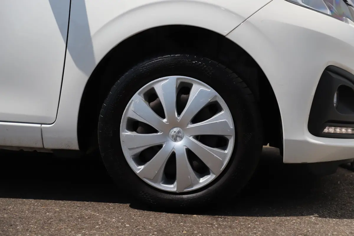 1.0 e-VTi Active Airco Radio Bluetooth Elektrische Ramen