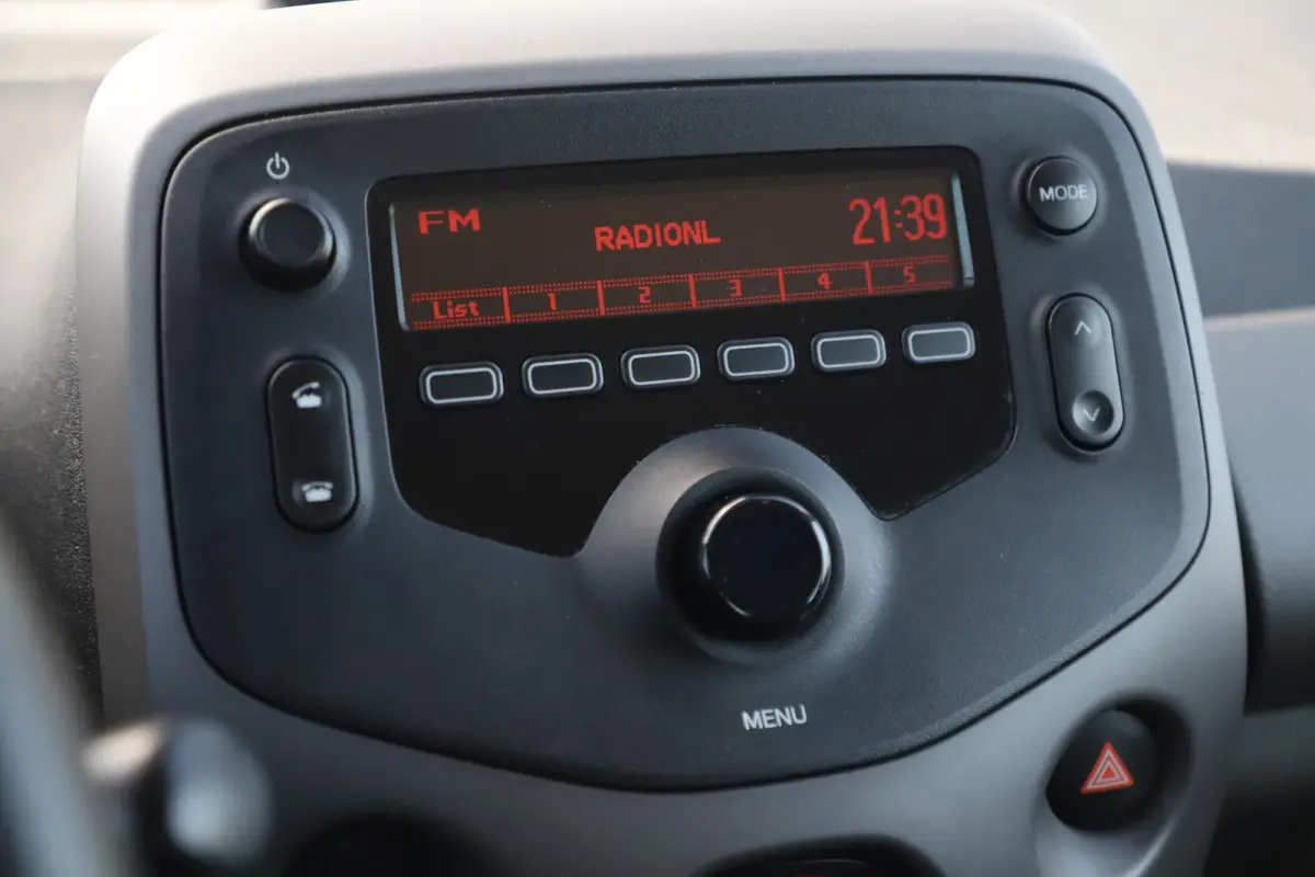 1.0 e-VTi Active Airco Radio Bluetooth Elektrische Ramen