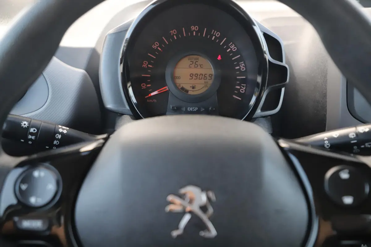 1.0 e-VTi Active Airco Radio Bluetooth Elektrische Ramen