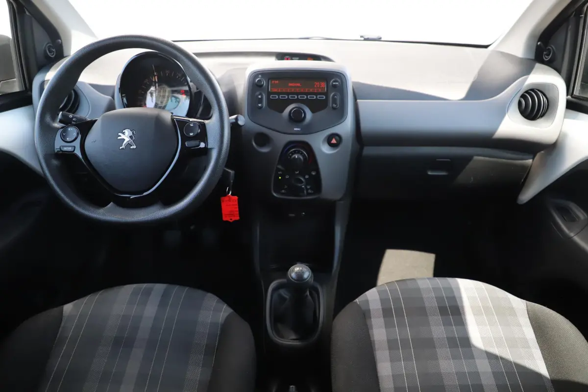 1.0 e-VTi Active Airco Radio Bluetooth Elektrische Ramen