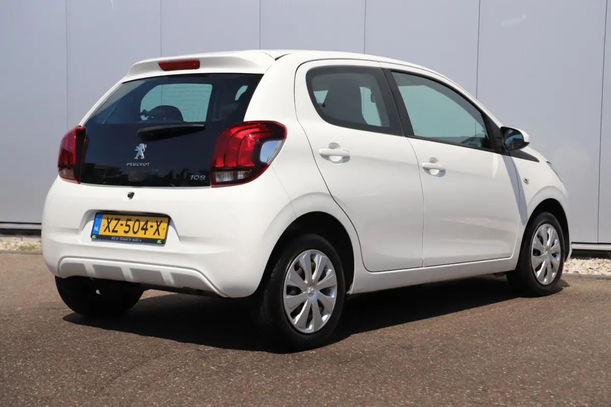 1.0 e-VTi Active Airco Radio Bluetooth Elektrische Ramen