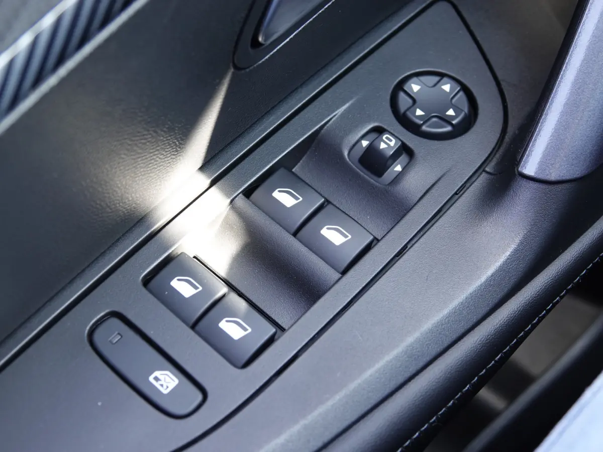 1.2 PureTech 100PK Allure CARPLAY | CAMERA | LMV | CRUISE | DB-RIEM VV