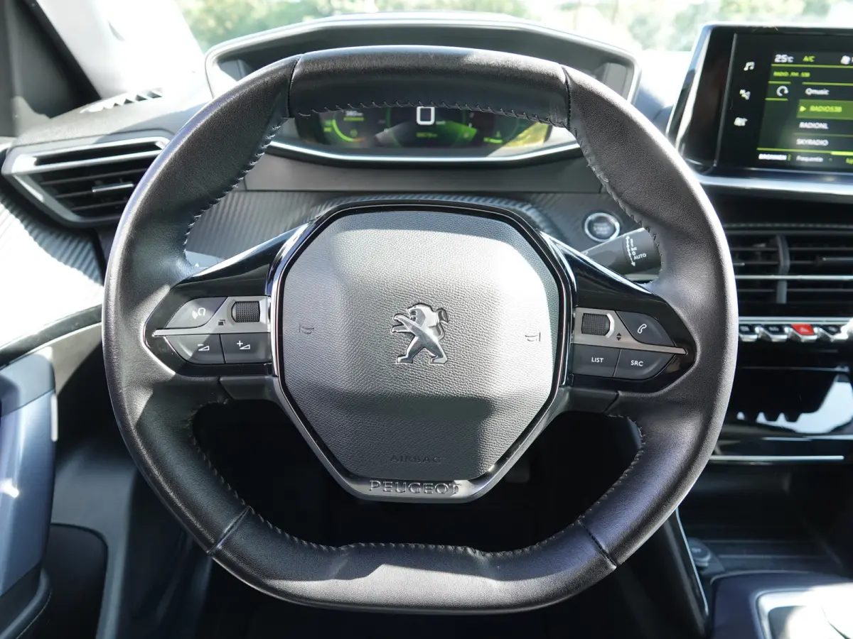1.2 PureTech 100PK Allure CARPLAY | CAMERA | LMV | CRUISE | DB-RIEM VV