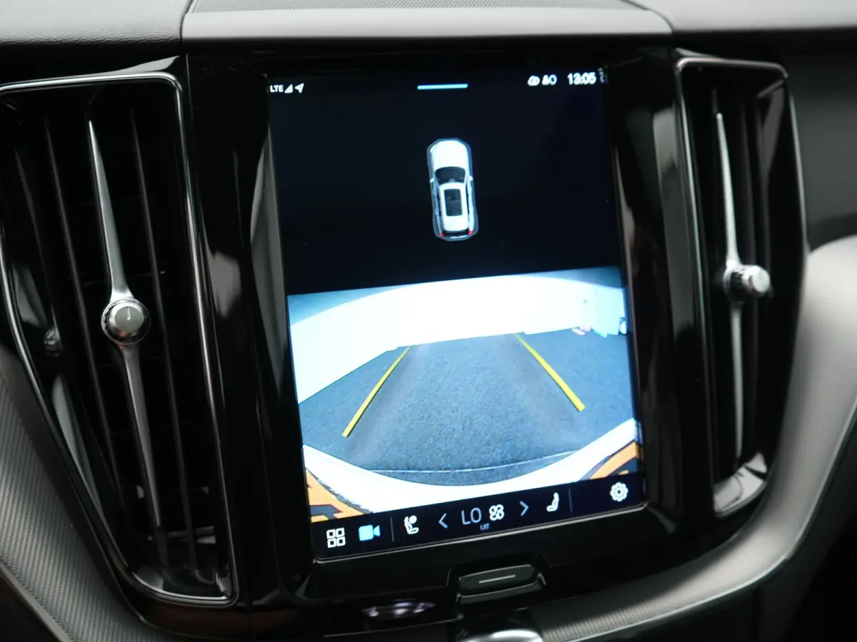T6 AWD Plus Bright LONG RANGE PHEV 350pk Dealer O.H. | Trekhaak Af Fabriek | Panodak | Adaptive Cruise | Camera | Lederen Sportstoelen Memory & Verwarmd | Keyless | Blis | Stuur Verwarmd | G