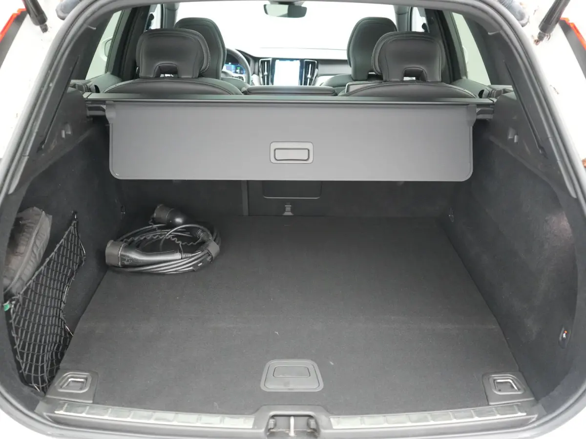 T6 AWD Plus Bright LONG RANGE PHEV 350pk Dealer O.H. | Trekhaak Af Fabriek | Panodak | Adaptive Cruise | Camera | Lederen Sportstoelen Memory & Verwarmd | Keyless | Blis | Stuur Verwarmd | G
