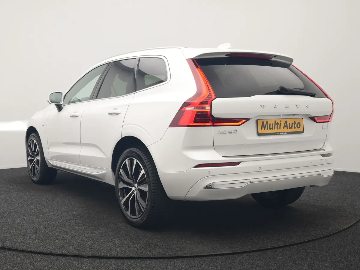 T6 AWD Plus Bright LONG RANGE PHEV 350pk Dealer O.H. | Trekhaak Af Fabriek | Panodak | Adaptive Cruise | Camera | Lederen Sportstoelen Memory & Verwarmd | Keyless | Blis | Stuur Verwarmd | G