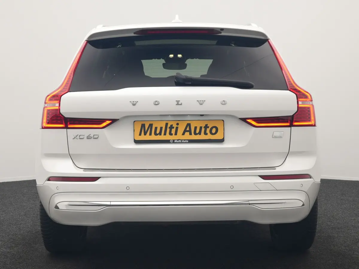 T6 AWD Plus Bright LONG RANGE PHEV 350pk Dealer O.H. | Trekhaak Af Fabriek | Panodak | Adaptive Cruise | Camera | Lederen Sportstoelen Memory & Verwarmd | Keyless | Blis | Stuur Verwarmd | G