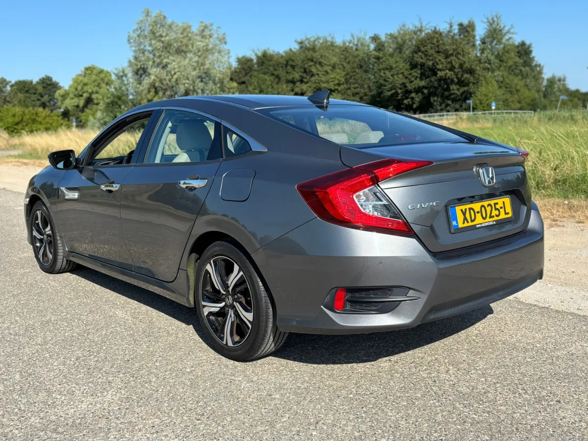 1.5 i-VTEC Executive Aut/Leder/Camera/Schuifdak