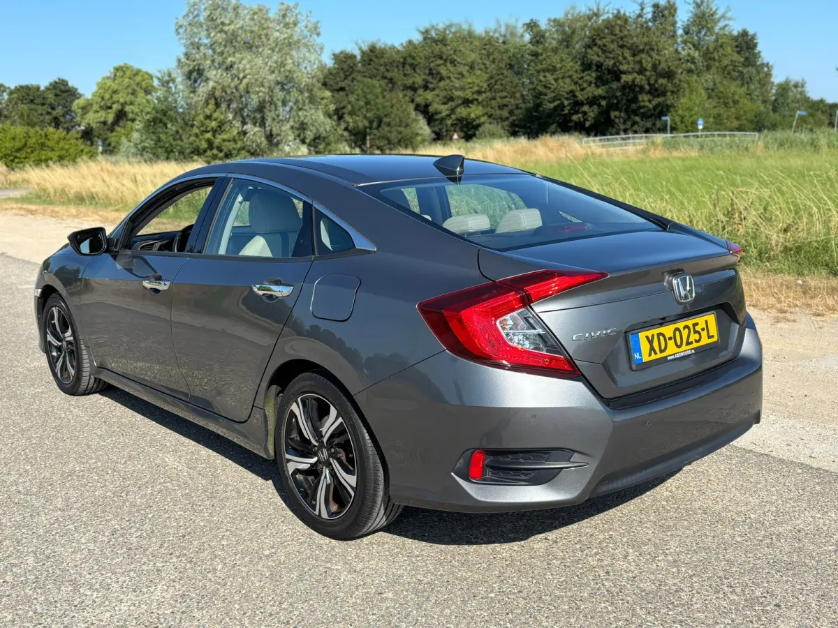1.5 i-VTEC Executive Aut/Leder/Camera/Schuifdak