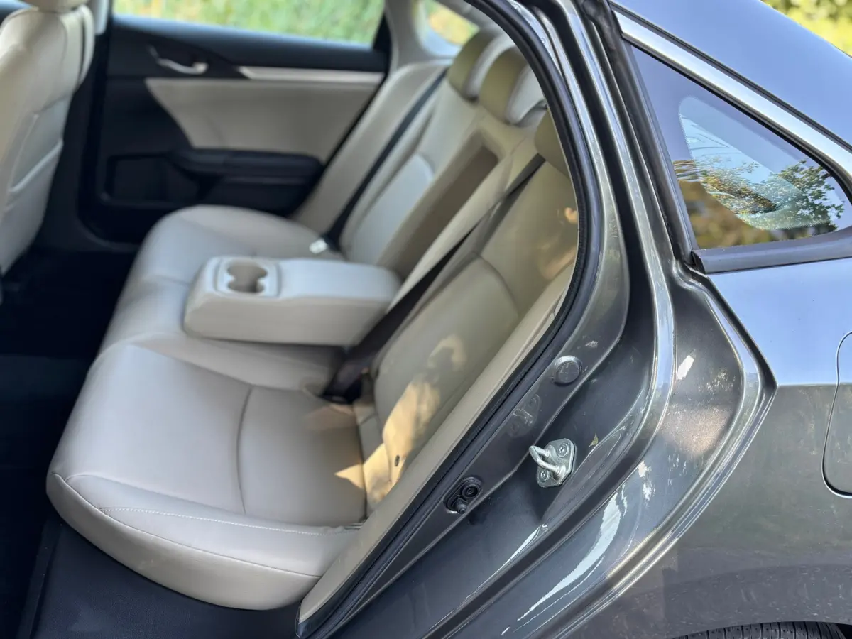 1.5 i-VTEC Executive Aut/Leder/Camera/Schuifdak