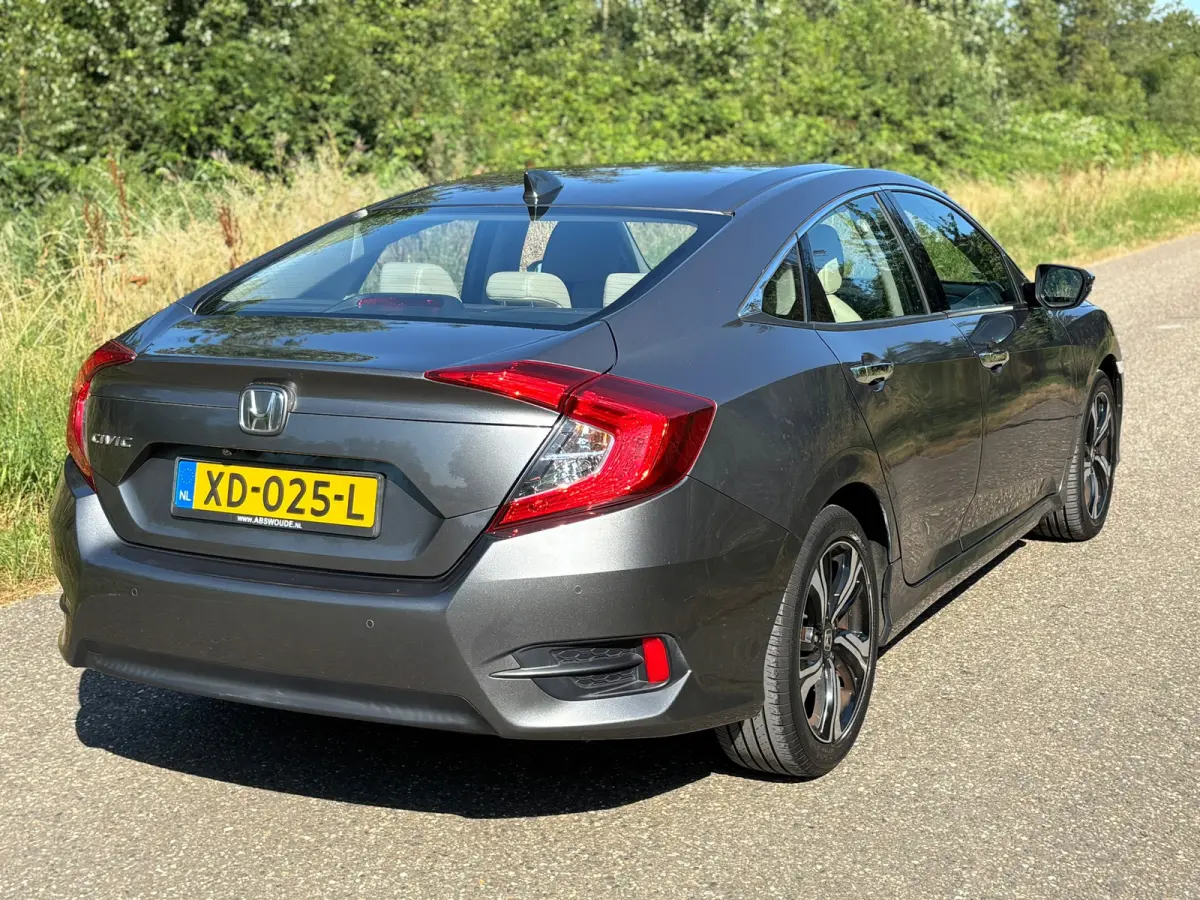 1.5 i-VTEC Executive Aut/Leder/Camera/Schuifdak