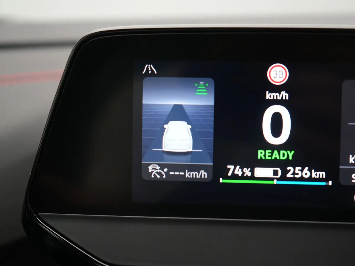 GTX 4Motion 77 kWh 300pk Dealer O.H. | SOH 94,1% | | Trekhaak Af Fabriek | Panodak | Adaptive Cruise | IQ Light | Sportstoelen Verwarmd | Sfeerverlichting | Apple Carplay | Navigatie | DAB |