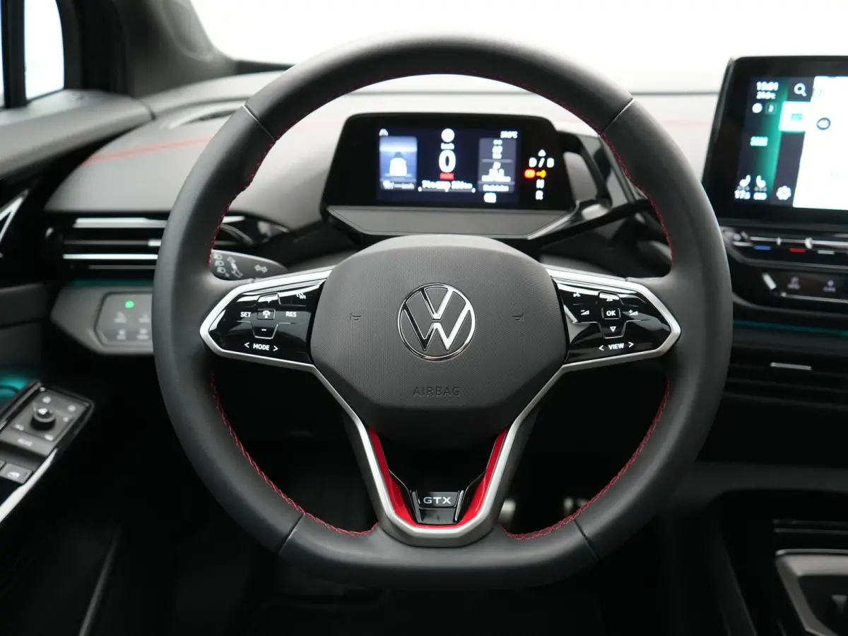 GTX 4Motion 77 kWh 300pk Dealer O.H. | SOH 94,1% | | Trekhaak Af Fabriek | Panodak | Adaptive Cruise | IQ Light | Sportstoelen Verwarmd | Sfeerverlichting | Apple Carplay | Navigatie | DAB |