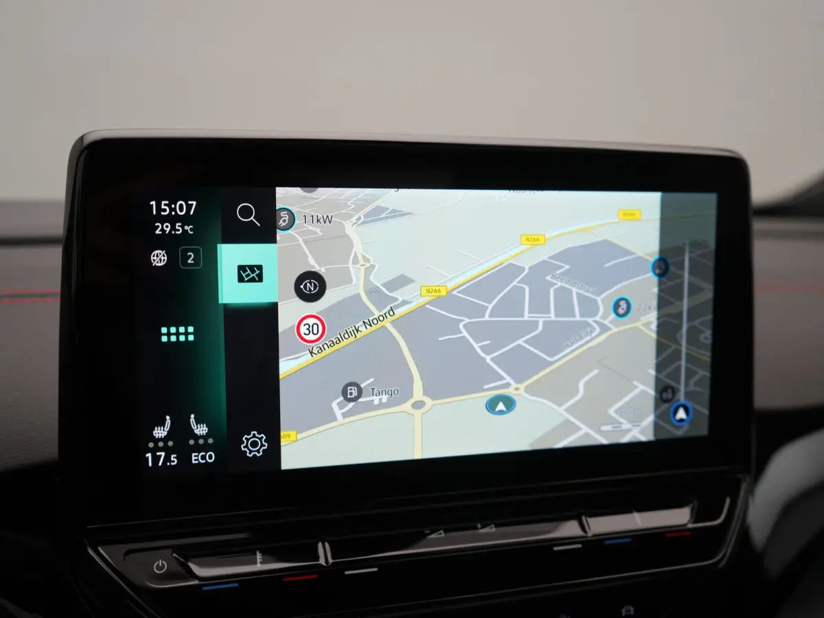 GTX 4Motion 77 kWh 300pk Dealer O.H. | SOH 94,1% | | Trekhaak Af Fabriek | Panodak | Adaptive Cruise | IQ Light | Sportstoelen Verwarmd | Sfeerverlichting | Apple Carplay | Navigatie | DAB |