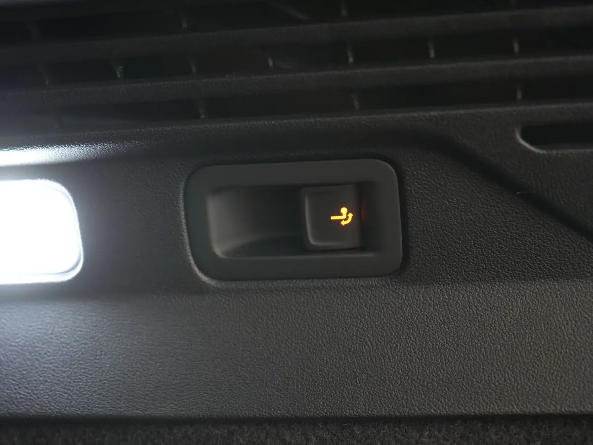 GTX 4Motion 77 kWh 300pk Dealer O.H. | SOH 94,1% | | Trekhaak Af Fabriek | Panodak | Adaptive Cruise | IQ Light | Sportstoelen Verwarmd | Sfeerverlichting | Apple Carplay | Navigatie | DAB |