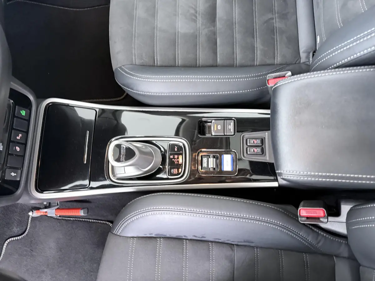 2.4 PHEV Intense+ | Trekhaak | Schuif-/kanteldak |