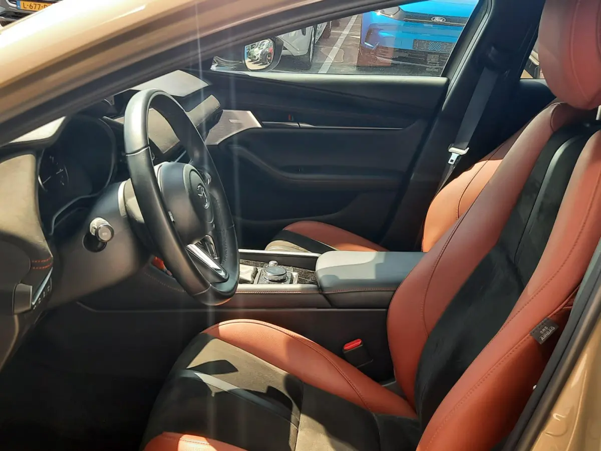 2.0 e-SkyActiv-G M Hybrid 150 Nagisa | Leer | Bose Sound System | Navigatie | Climate Control |