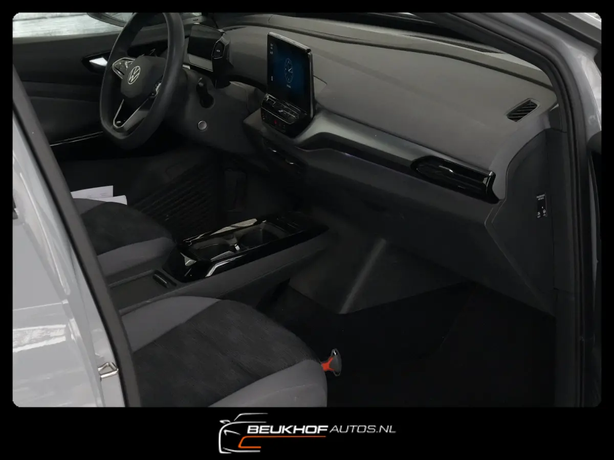 77 kWh Carplay Adapt Cruise Navi Soh 90.5%