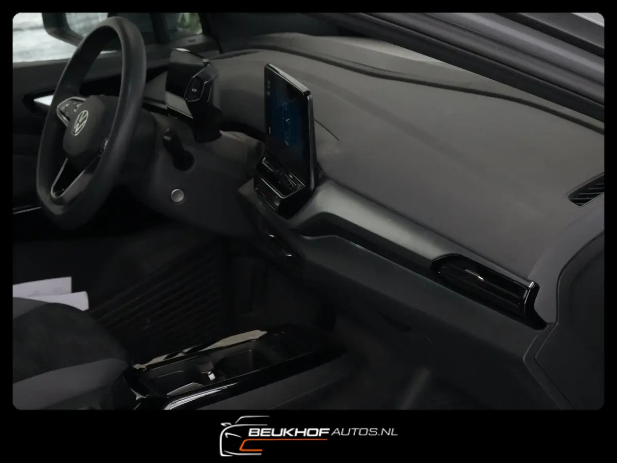 77 kWh Carplay Adapt Cruise Navi Soh 90.5%