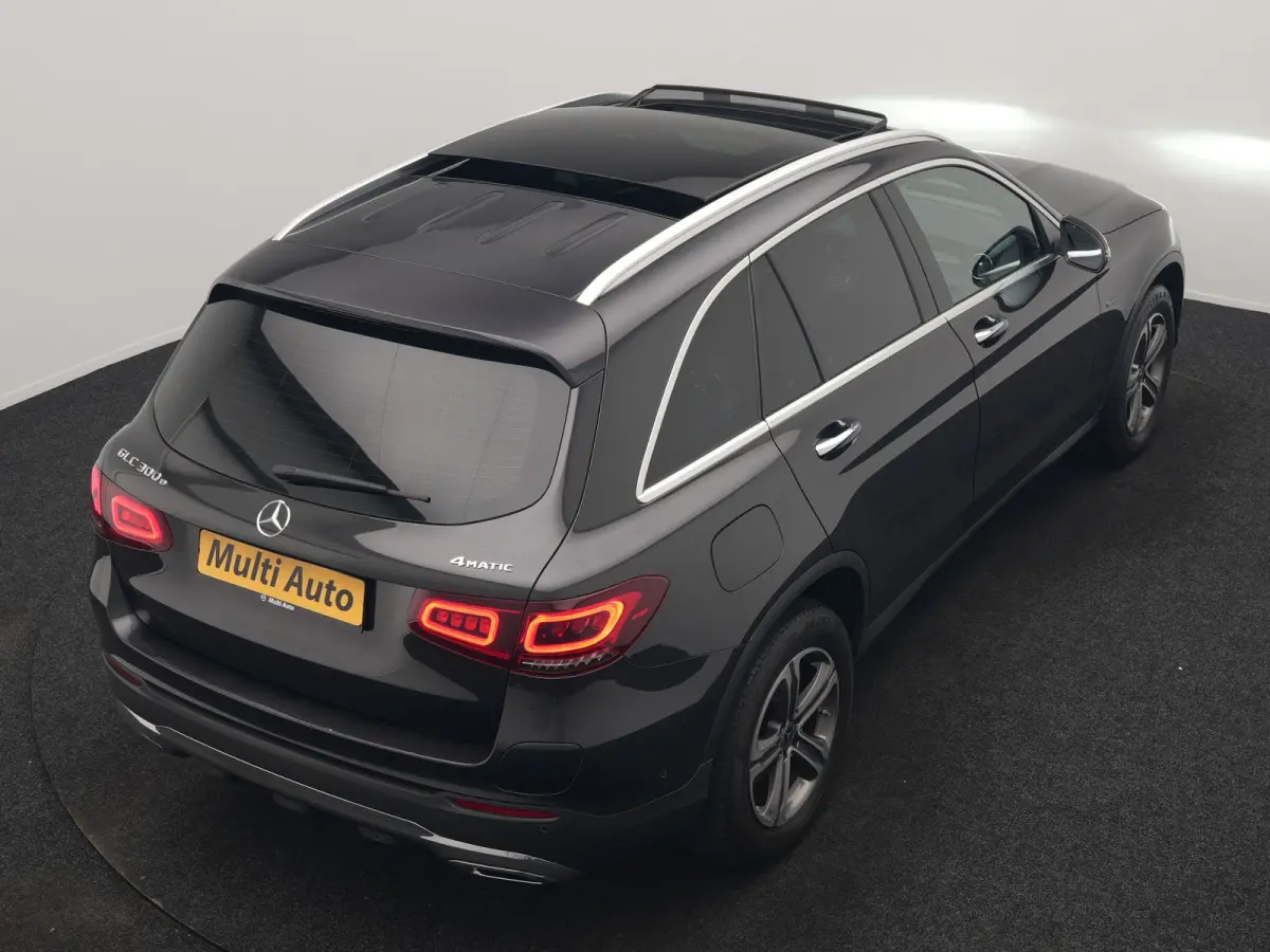 4MATIC Business Solution AMG PHEV 313pk Dealer O.H. | Panodak | Head Up | Camera | Alcantara Sportstoelen Verwarmd | Sfeerverlichting | Keyless | Blis | Apple Carplay | Cruise Control | Navi