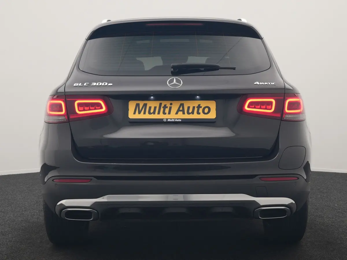 4MATIC Business Solution AMG PHEV 313pk Dealer O.H. | Panodak | Head Up | Camera | Alcantara Sportstoelen Verwarmd | Sfeerverlichting | Keyless | Blis | Apple Carplay | Cruise Control | Navi