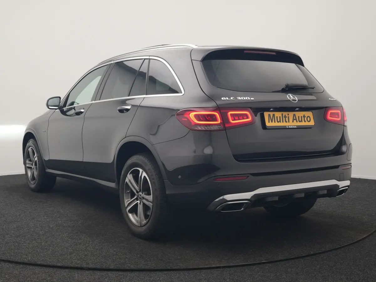 4MATIC Business Solution AMG PHEV 313pk Dealer O.H. | Panodak | Head Up | Camera | Alcantara Sportstoelen Verwarmd | Sfeerverlichting | Keyless | Blis | Apple Carplay | Cruise Control | Navi