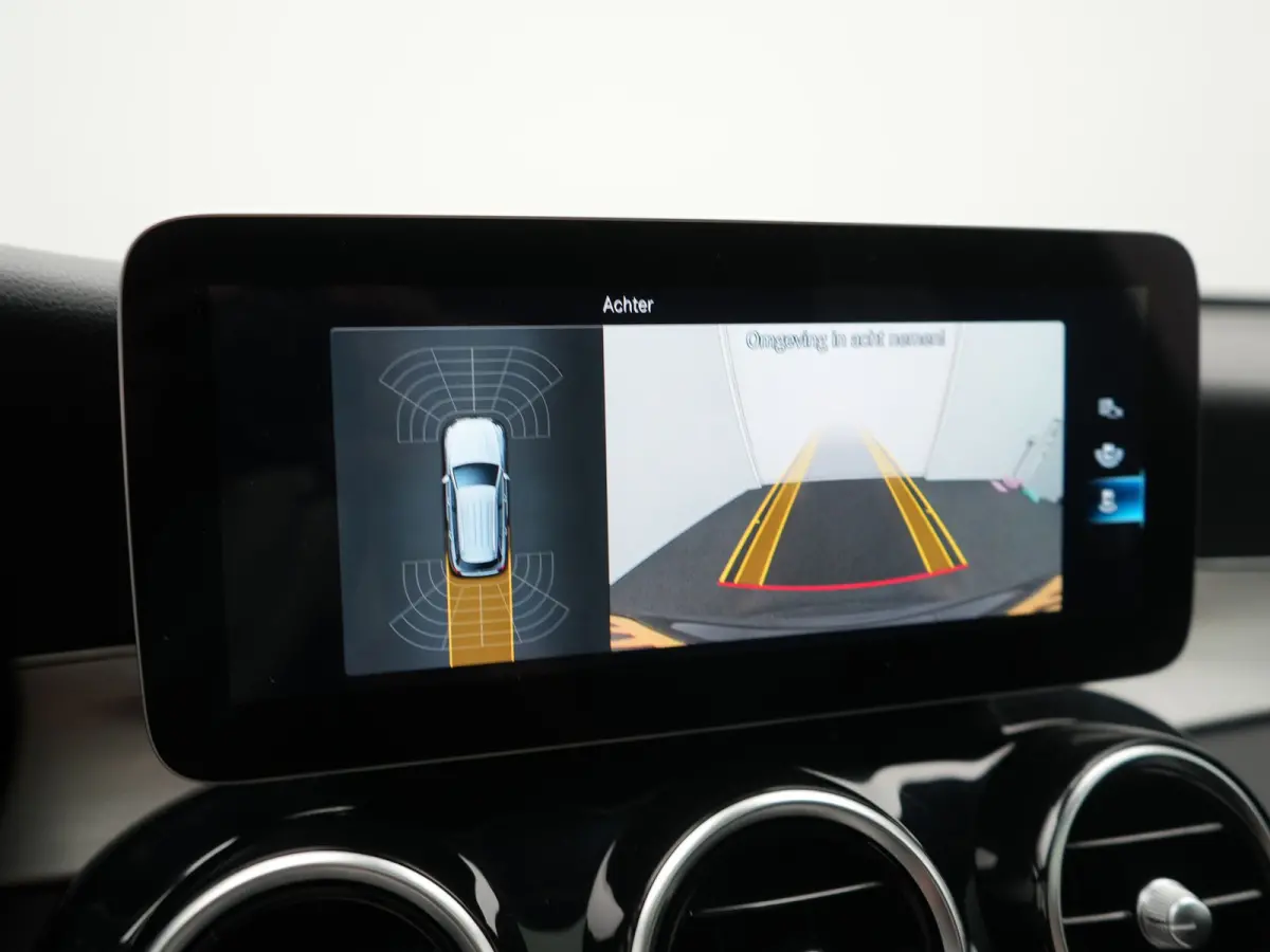 4MATIC Business Solution AMG PHEV 313pk Dealer O.H. | Panodak | Head Up | Camera | Alcantara Sportstoelen Verwarmd | Sfeerverlichting | Keyless | Blis | Apple Carplay | Cruise Control | Navi