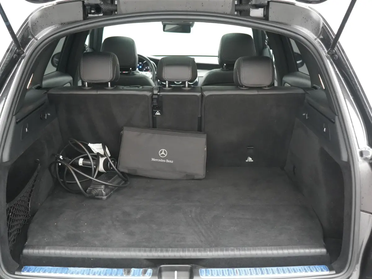 4MATIC Business Solution AMG PHEV 313pk Dealer O.H. | Panodak | Head Up | Camera | Alcantara Sportstoelen Verwarmd | Sfeerverlichting | Keyless | Blis | Apple Carplay | Cruise Control | Navi