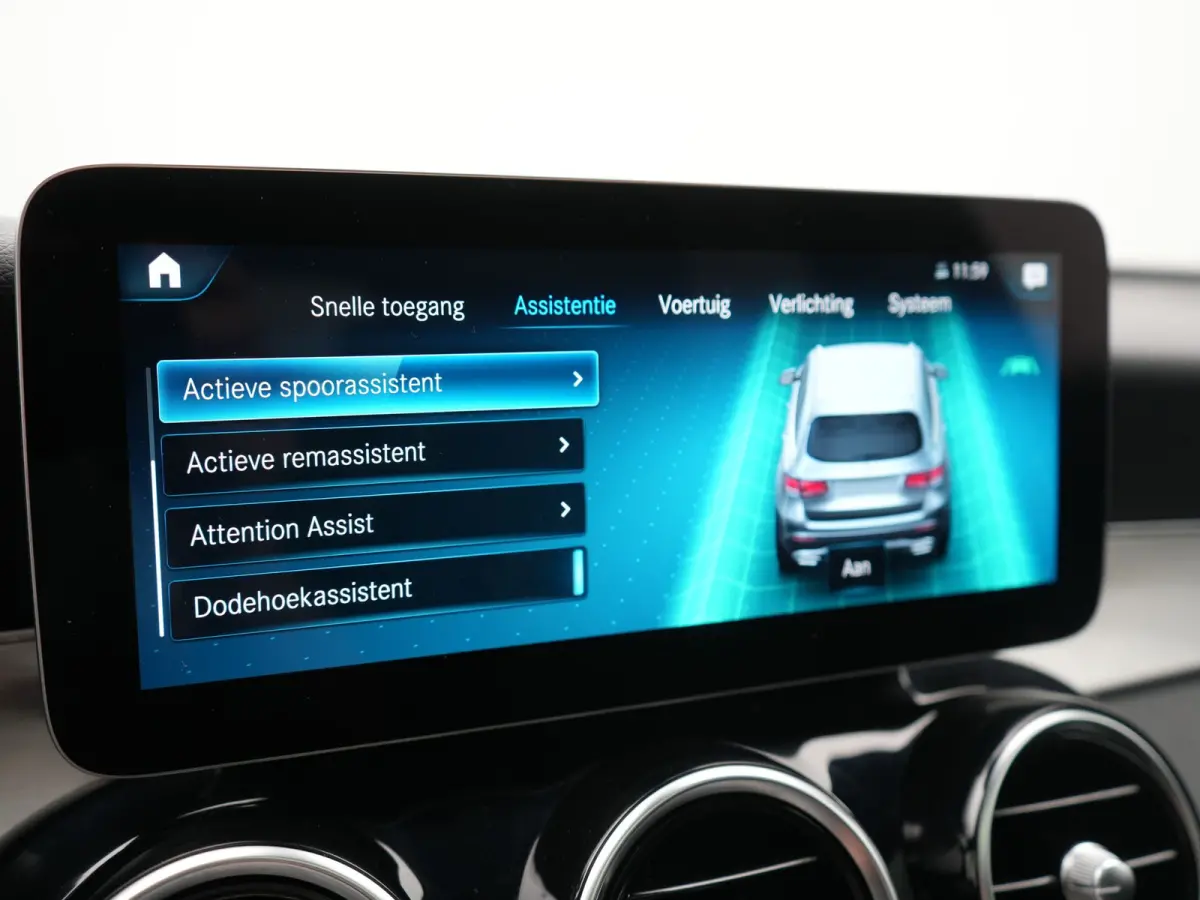 4MATIC Business Solution AMG PHEV 313pk Dealer O.H. | Panodak | Head Up | Camera | Alcantara Sportstoelen Verwarmd | Sfeerverlichting | Keyless | Blis | Apple Carplay | Cruise Control | Navi