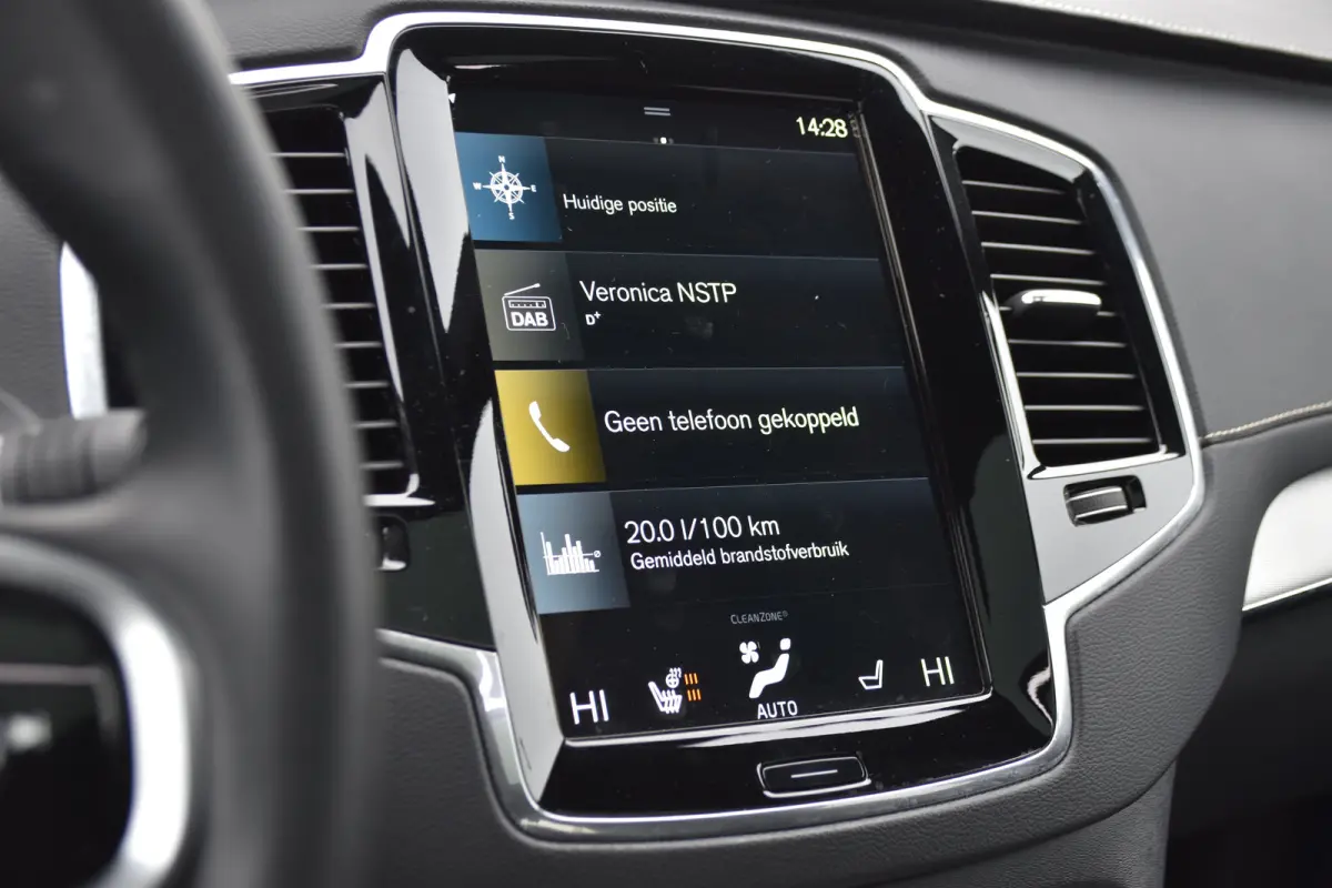 2.0 T8 Recharge AWD R-Design | Trekhaak | HarmanKardon | Panoramadak |