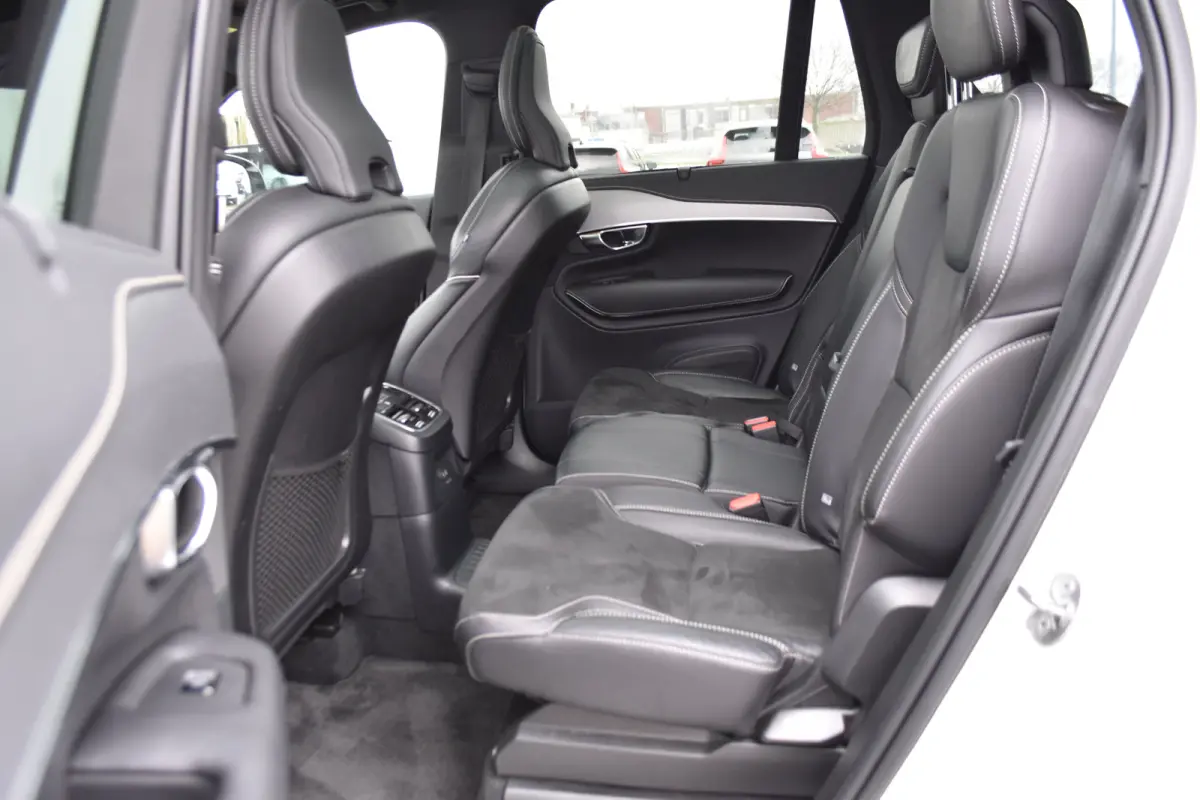 2.0 T8 Recharge AWD R-Design | Trekhaak | HarmanKardon | Panoramadak |