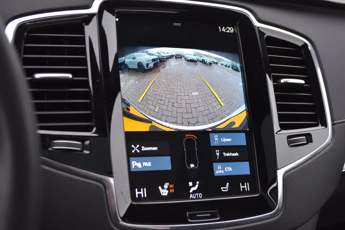 2.0 T8 Recharge AWD R-Design | Trekhaak | HarmanKardon | Panoramadak |