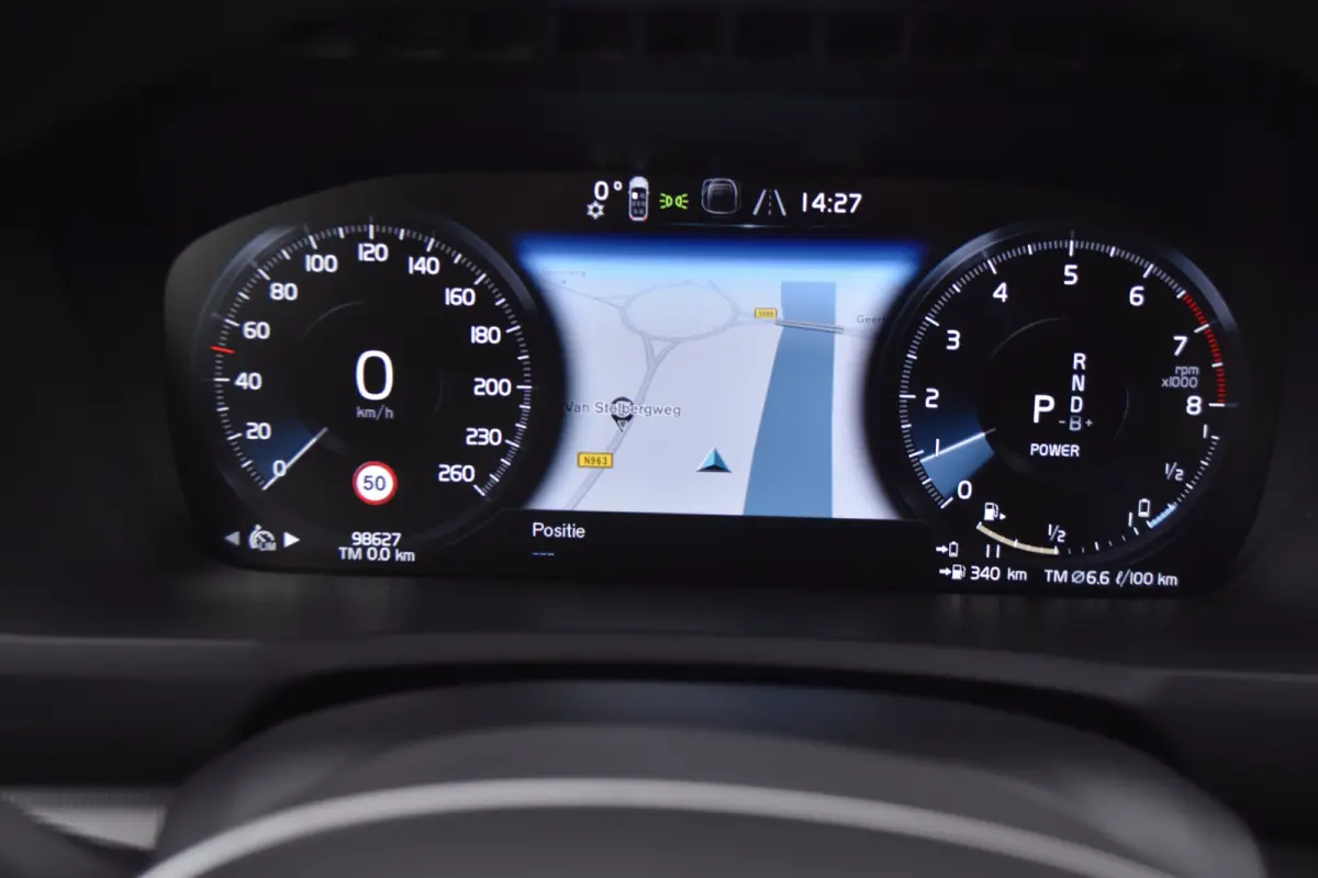 2.0 T8 Recharge AWD R-Design | Trekhaak | HarmanKardon | Panoramadak |
