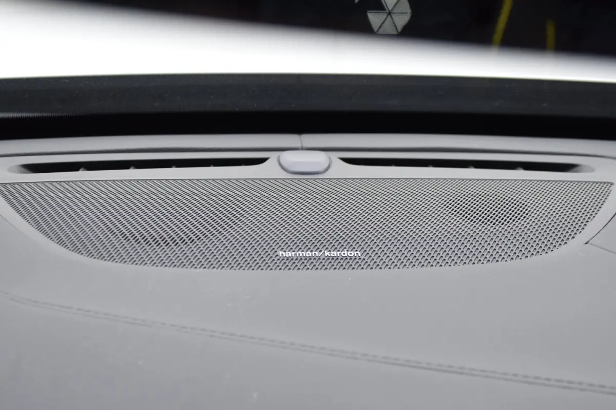 2.0 T8 Recharge AWD R-Design | Trekhaak | HarmanKardon | Panoramadak |