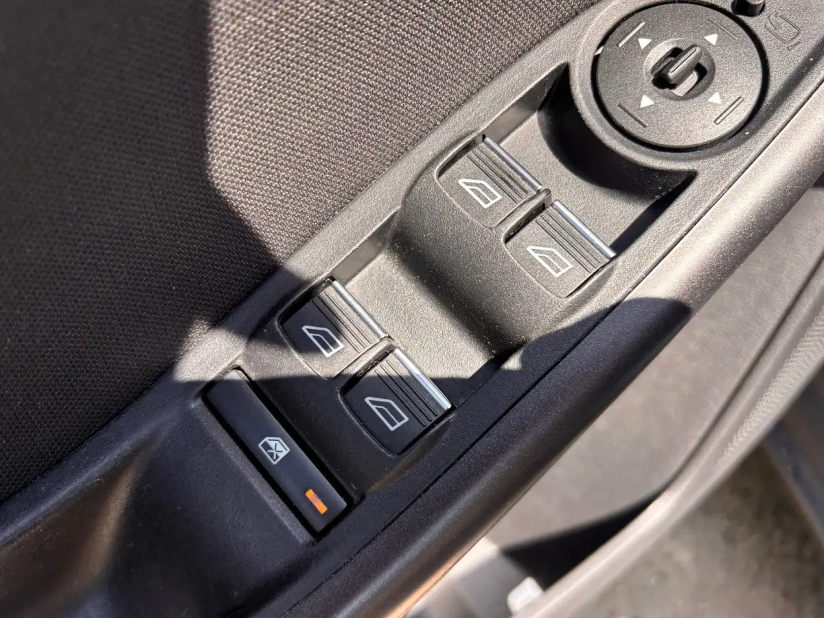 1.0 Lease Edition | Cruise control + Navi Nu € 6.950,- !!!