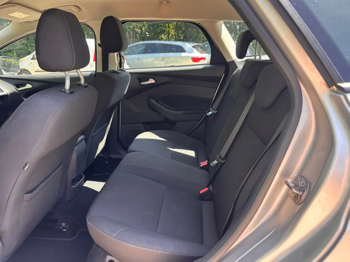 1.0 Lease Edition | Cruise control + Navi Nu € 6.950,- !!!
