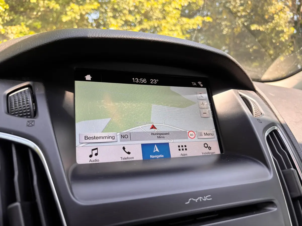 1.0 Lease Edition | Cruise control + Navi Nu € 6.950,- !!!